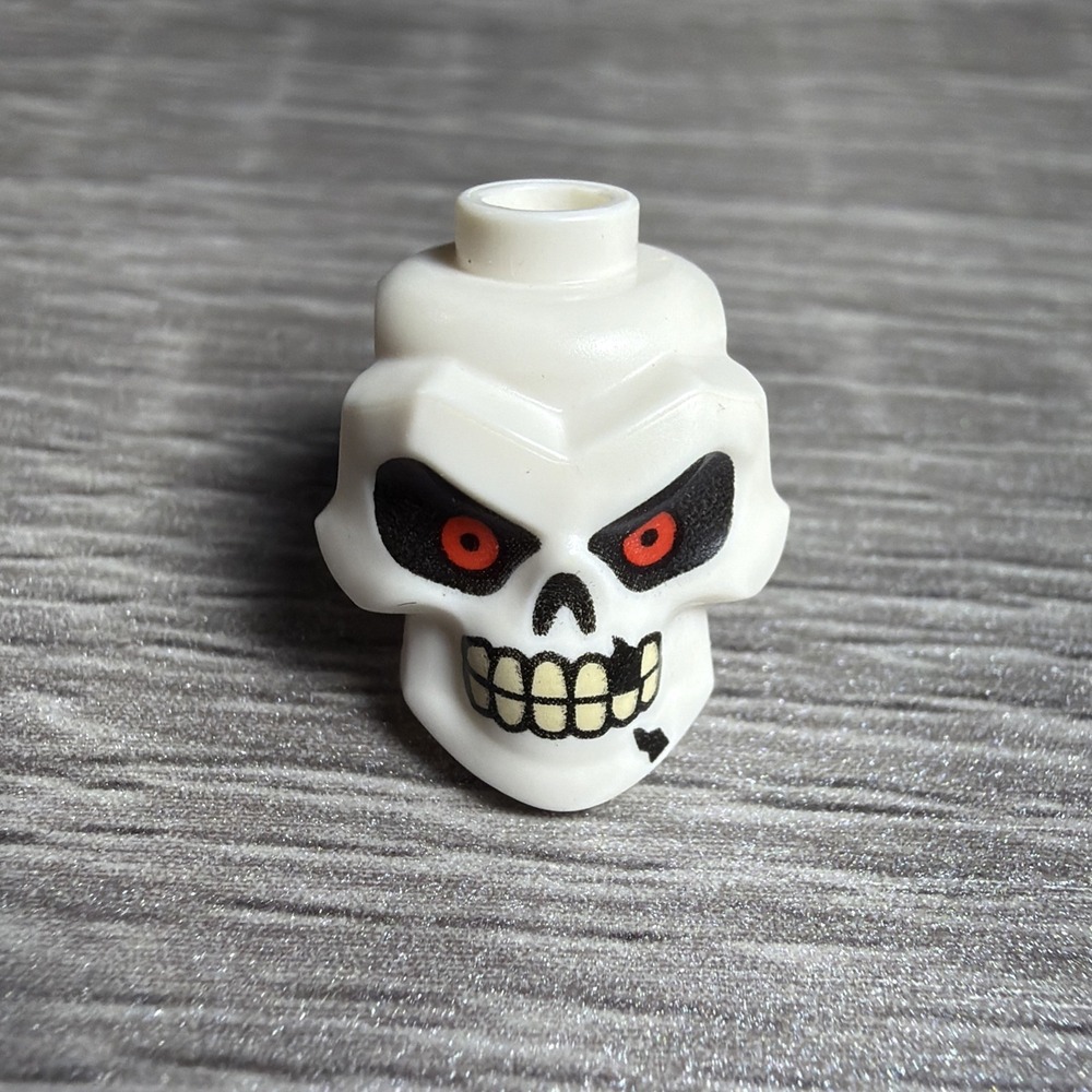 LEGO White Skeleton Skull MINIFIG HEAD Ninjago Red Eyes Wyplash Skulkin Monster